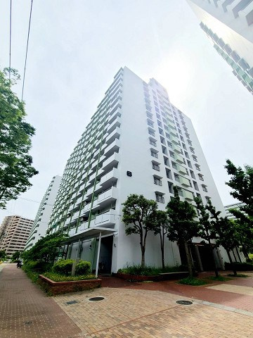 UR武庫川 6号棟の外観