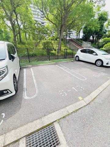 UR武庫川 6号棟の外観