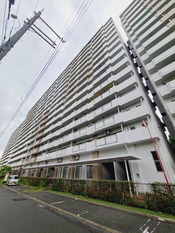 UR武庫川 11号棟の外観