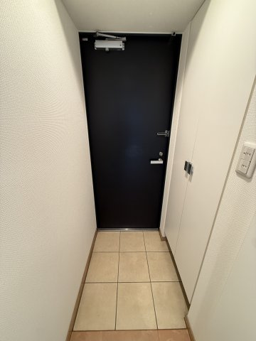 ルネ日本橋アネーロの玄関
