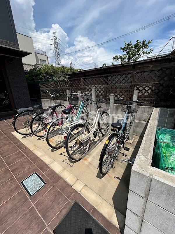 AILE稲野の駐車場