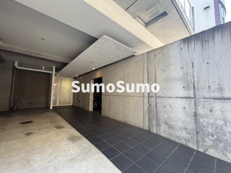 Casa Y Nanbaのエントランス|建物の内部です