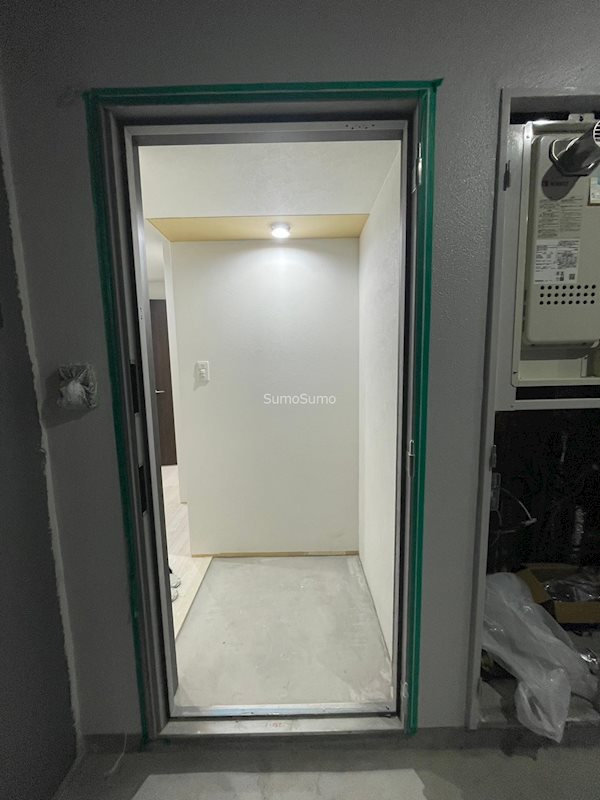 大阪市西区京町堀２丁目の賃貸マンションの玄関
