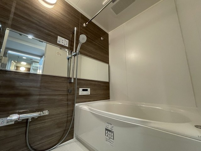 【浴室】 | レーベンハイム東武練馬　（成増店） | 一日の疲れを癒す浴室は機能的なシステムバスルーム


