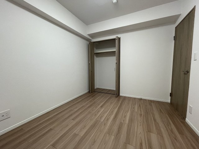 【洋室】 | レーベンハイム東武練馬　（成増店） | 各部屋に収納設備を完備