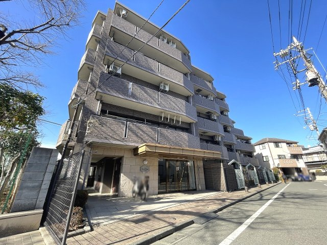 【外観】 | レーベンハイム東武練馬　（成増店） | 東武東上線「東武練馬」駅徒歩約11分の近さ