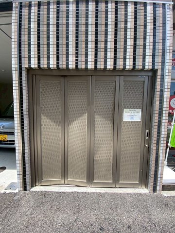 u-ro湊川公園前の外観
