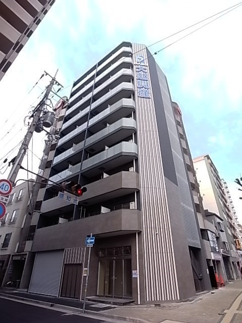 u-ro湊川公園前の外観