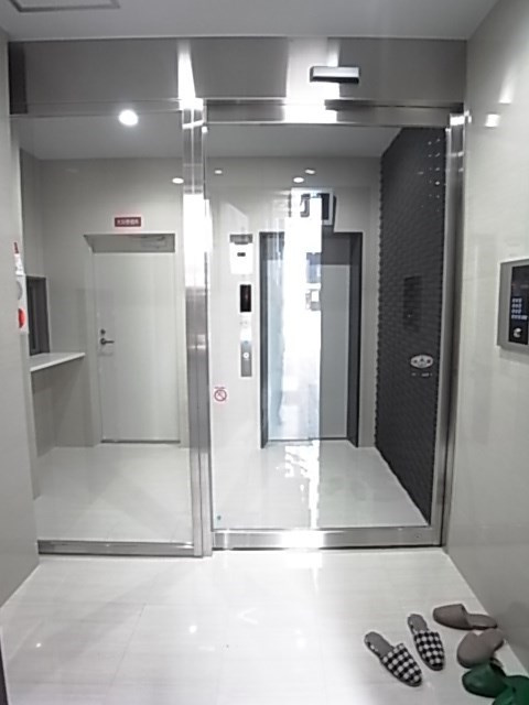 u-ro湊川公園前の外観