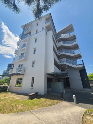 UR浜甲子園さくら街　6号棟の外観