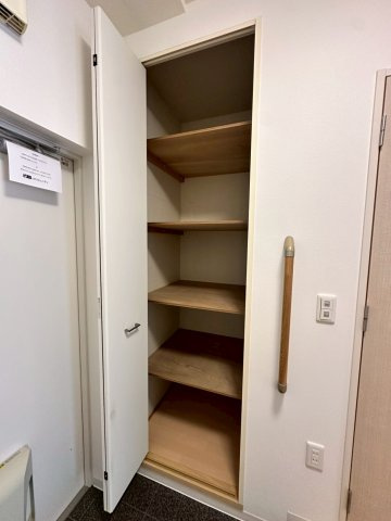 UR浜甲子園なぎさ街 27号棟の収納