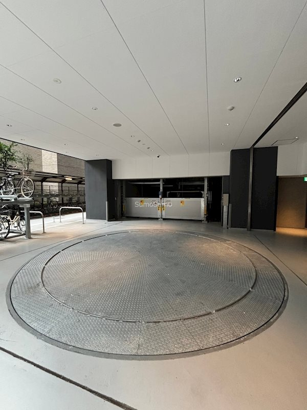 ルフォンプログレ堺筋本町タワーレジデンスの駐車場