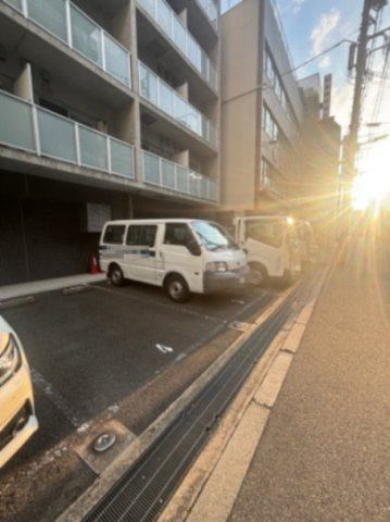 ルクレ新町レジデンスの駐車場