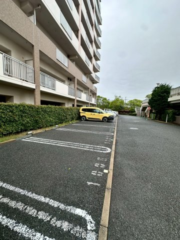 UR西宮マリナパークシティ丘のある街　7号棟の駐車場