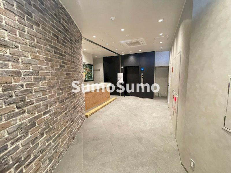 Uresidence Temmabashiのロビー|ゆとりのあるロビーです