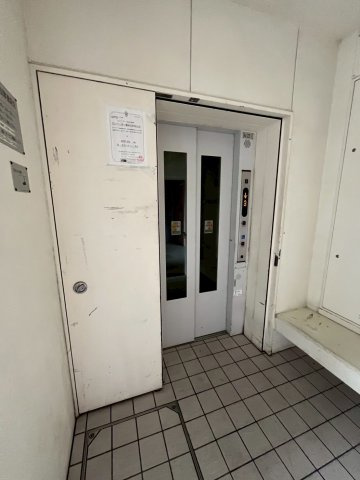ＵＲ浜甲子園なぎさ街　22号棟の外観