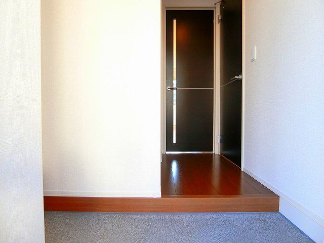 エントラールBの玄関|明るい玄関です