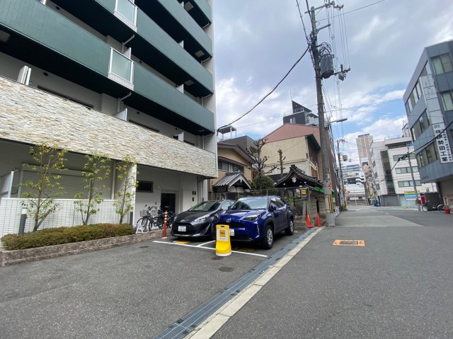  レジュールアッシュ難波ＭＩＮＡＭＩの駐車場|駐車スペースもあります