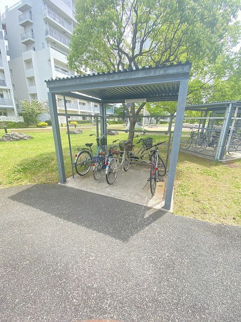 UR浜甲子園さくら街　9号棟の外観