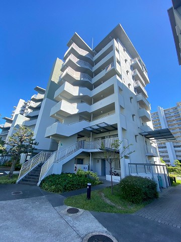 UR浜甲子園さくら街　9号棟の外観