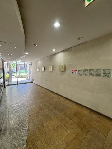 BRAVI南堀江のロビー