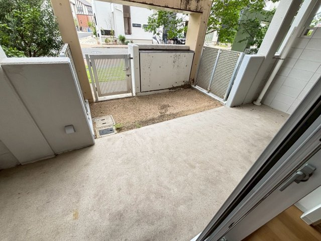 UR浜甲子園なぎさ街 27号棟のバルコニー