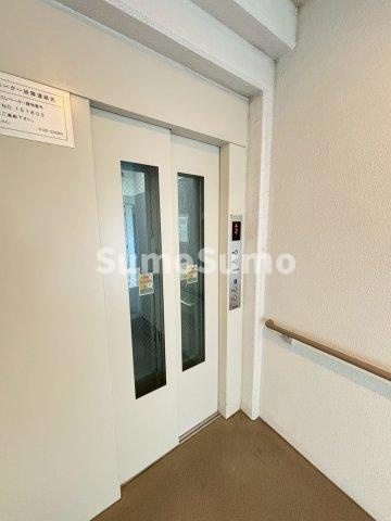 UR浜甲子園なぎさ街 27号棟の外観