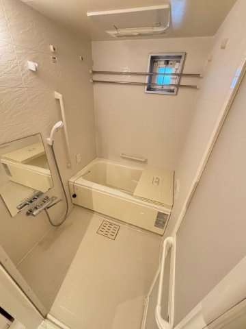 UR浜甲子園なぎさ街 27号棟の浴室