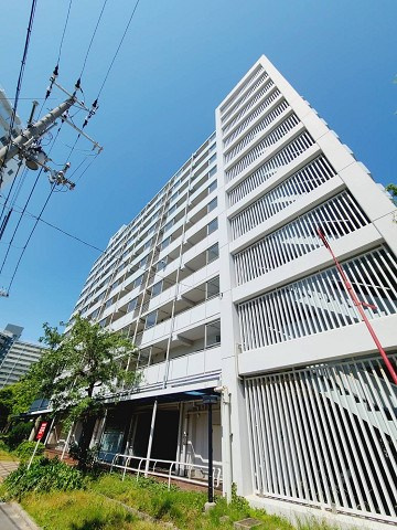 UR武庫川 22号棟の外観