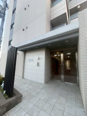 Blanc　Purのエントランス