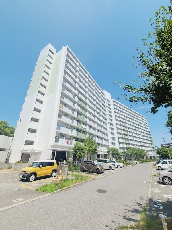 UR武庫川　1号棟の外観