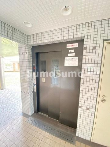 UR西宮マリナパークシティ丘のある街　4号棟の外観