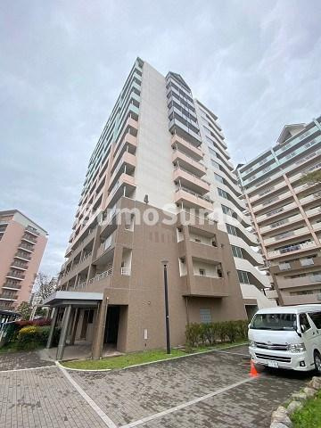 UR西宮マリナパークシティ丘のある街　4号棟の外観