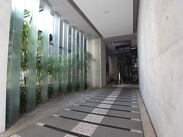 AOI FLATSのエントランス