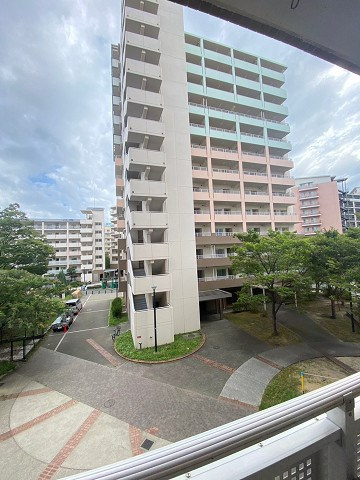 UR西宮マリナパークシティ丘のある街　3号棟の展望