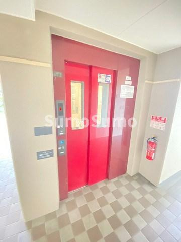 URサンラフレ鳴尾北　13号棟の外観