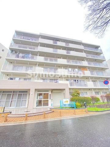 URサンラフレ鳴尾北　13号棟の外観