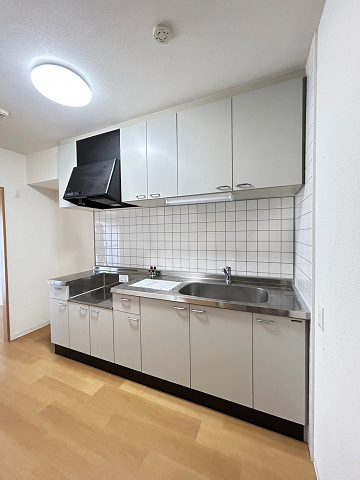 URサンラフレ鳴尾北　13号棟のキッチン