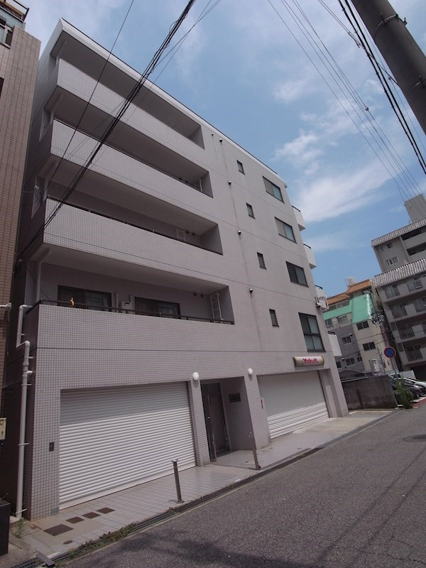 Apartments 大倉山の外観