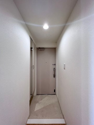 BROU上町台の玄関