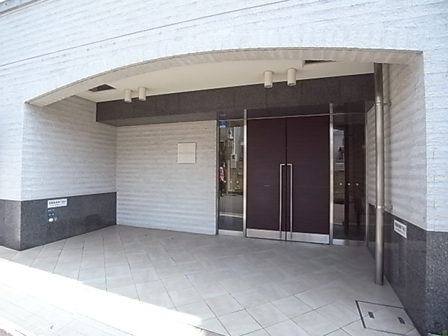 ロアール神戸住吉のエントランス