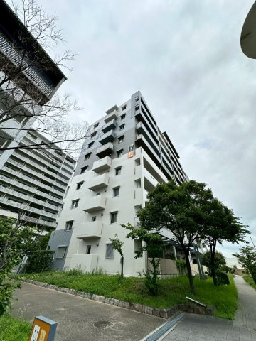 UR浜甲子園さくら街　17号棟の外観