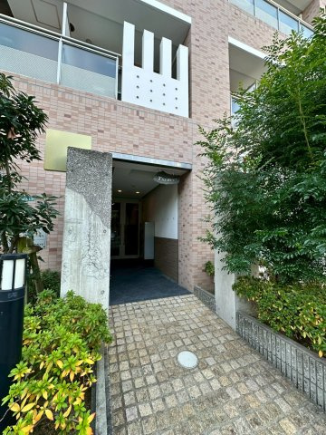 TSURUGIのエントランス
