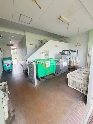 UR武庫川 4号棟の外観