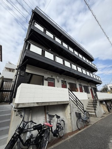 BLAN CUBE 西山の外観