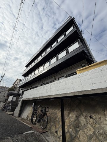 BLAN CUBE 西山の外観