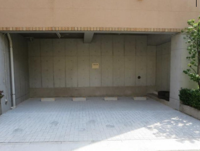 ブレグレイス参宮橋の駐車場