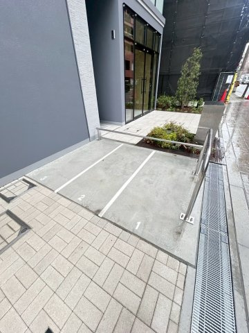 アーバネックス天満橋Southの駐車場
