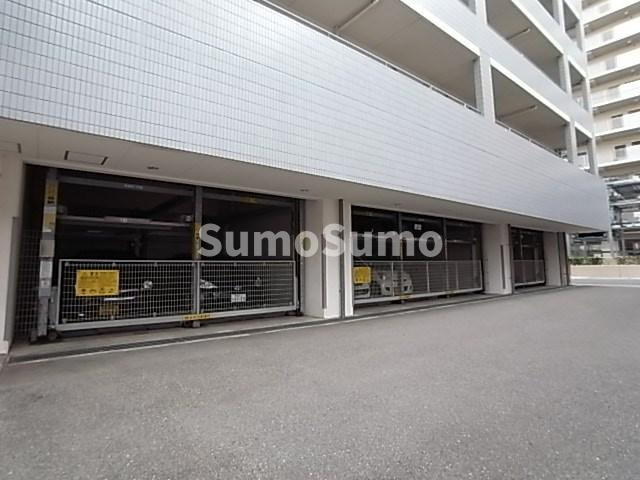 アーバネックス神戸駅前の駐車場