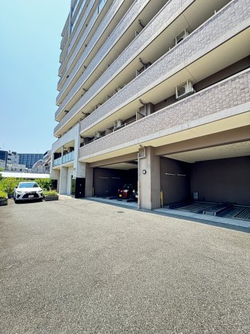 CITYSPIRE新神戸の駐車場